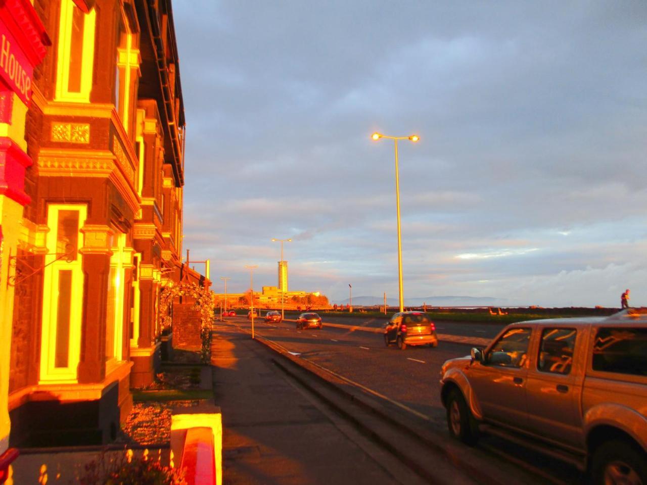 Beachcomber Swansea Exterior photo